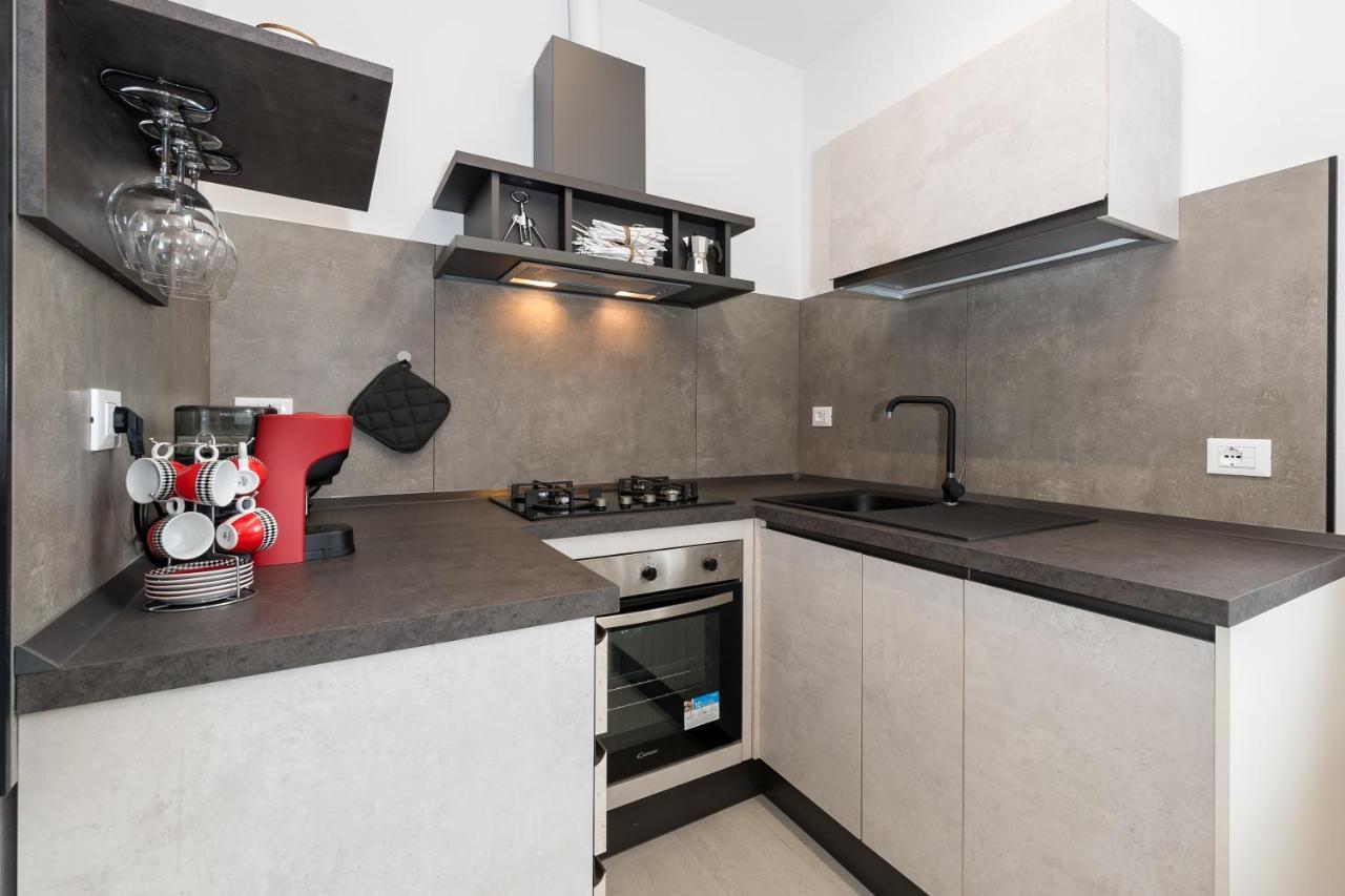 Appartamento Obsidian -Centro- Wifi + Free Parking Ravenna Esterno foto